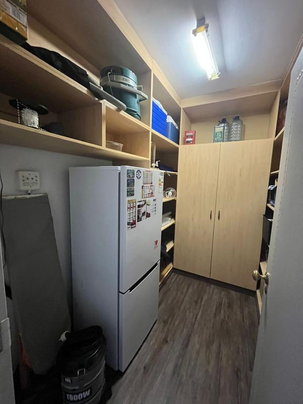 6 Bedroom Property for Sale in Protea Heights Western Cape